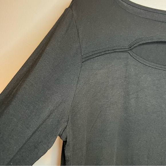 Soft Surroundings Women's Keyhole Chest Long Sleeve Black Shirt Sz M Essential - Picture 4 of 7